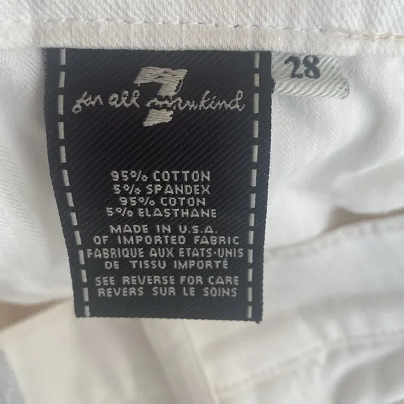 7 For All Mankind White Denim Jeans, Boot Cut size 28 Never Worn Like New!