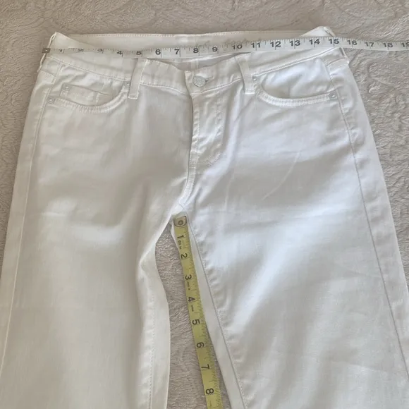 7 For All Mankind White Denim Jeans, Boot Cut size 28 Never Worn Like New!