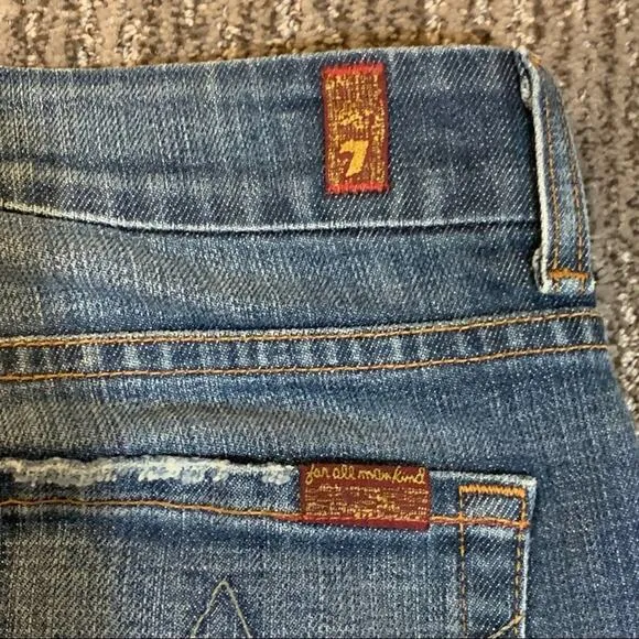 7 for all mankind women’s wide leg jeans. Size 28