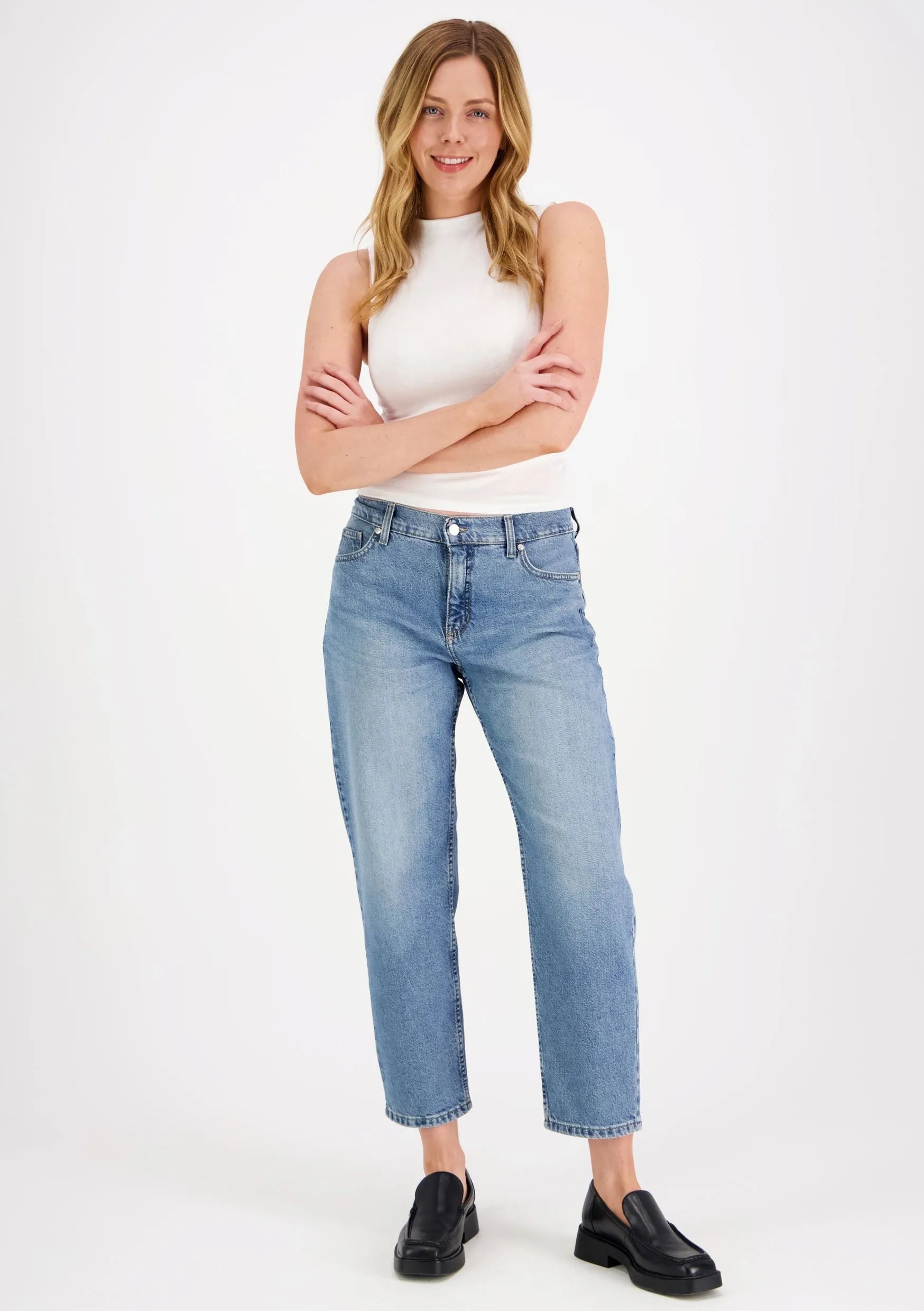 Amy Cropped Barrel Leg Jeans Blue