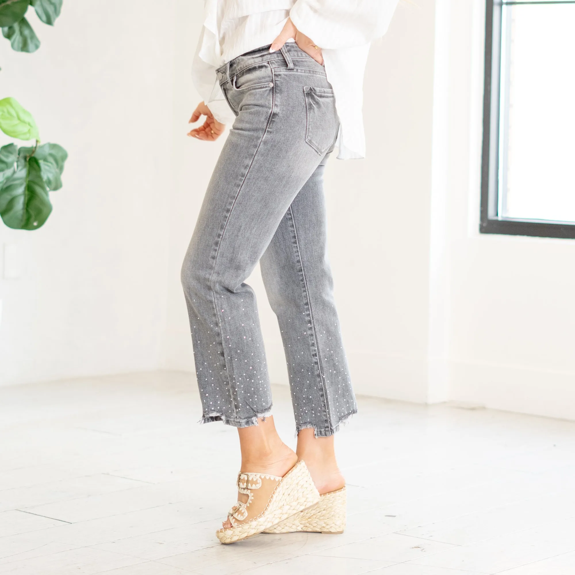 Chai Mid Rise Cropped Straight Leg