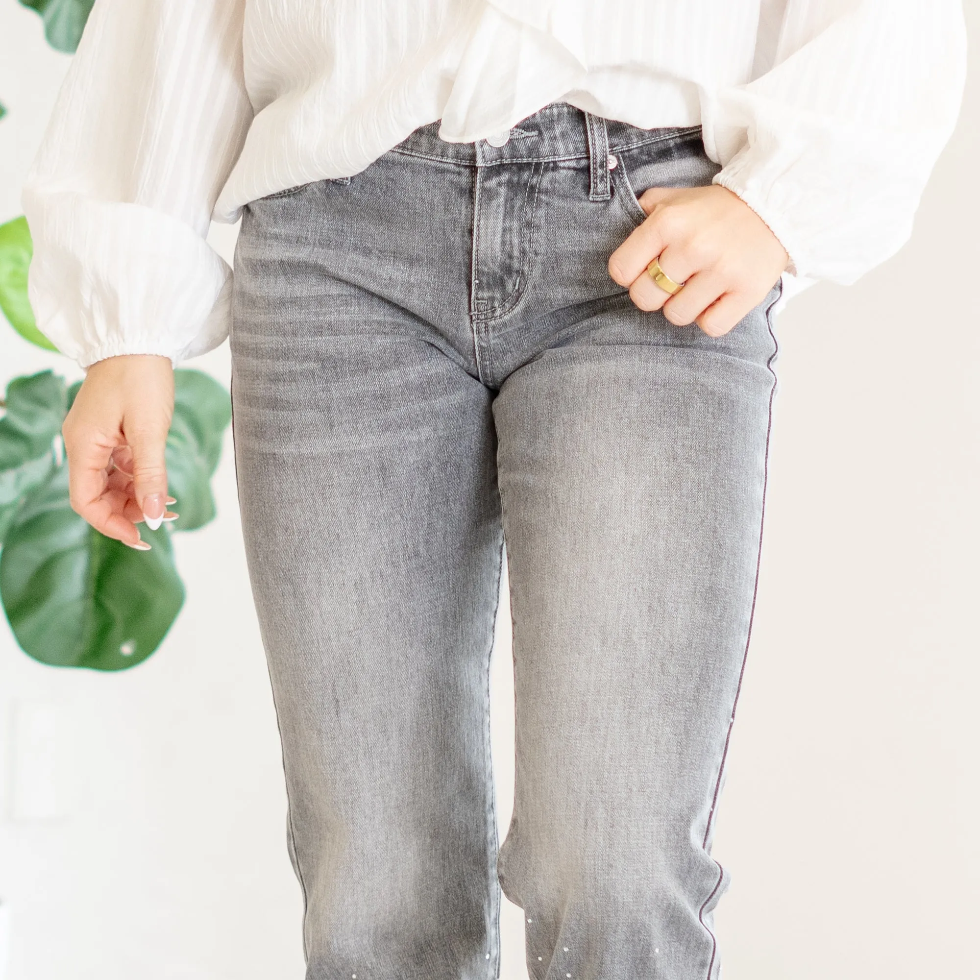 Chai Mid Rise Cropped Straight Leg