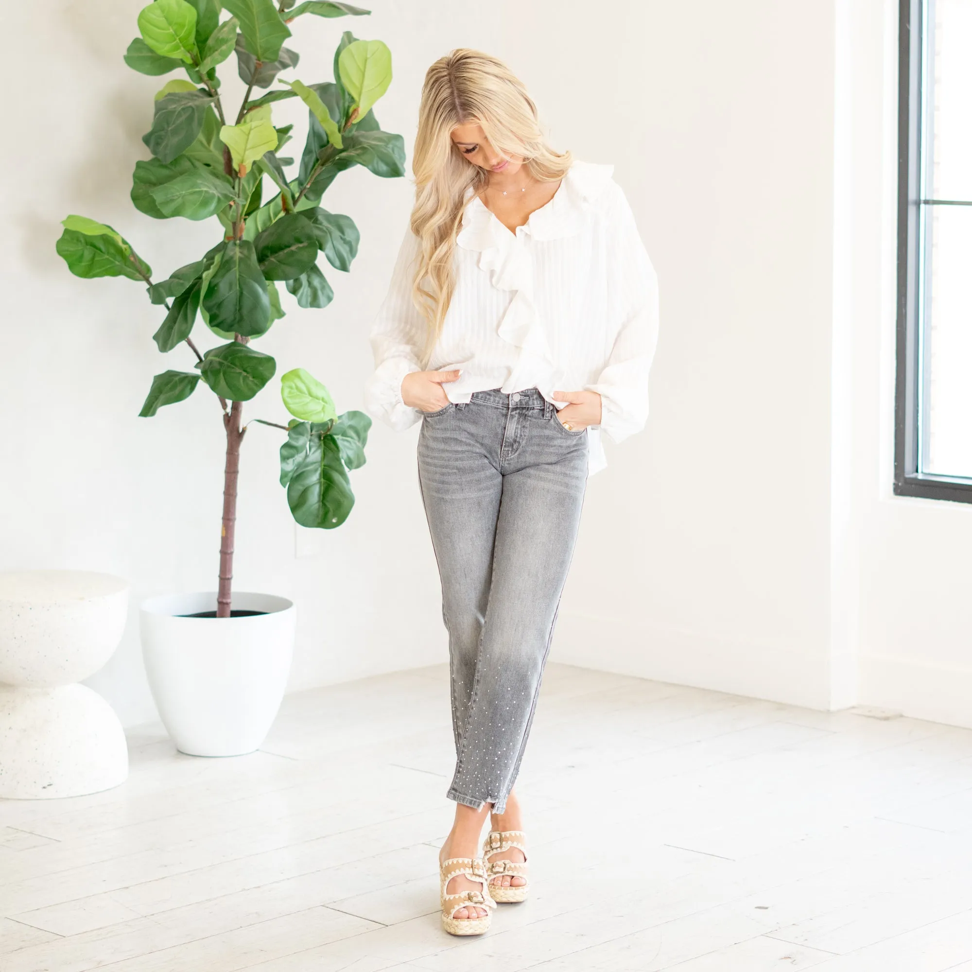 Chai Mid Rise Cropped Straight Leg