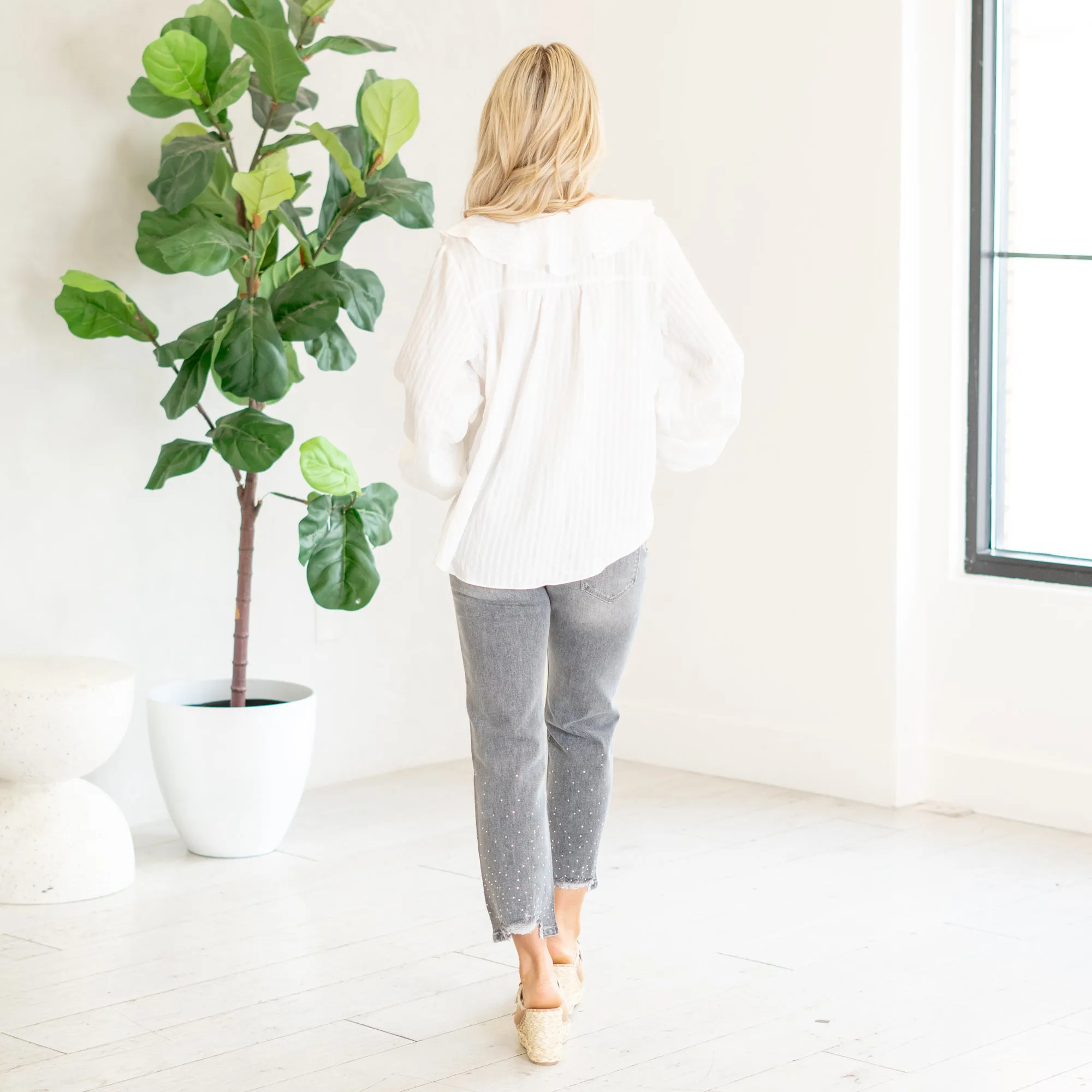 Chai Mid Rise Cropped Straight Leg