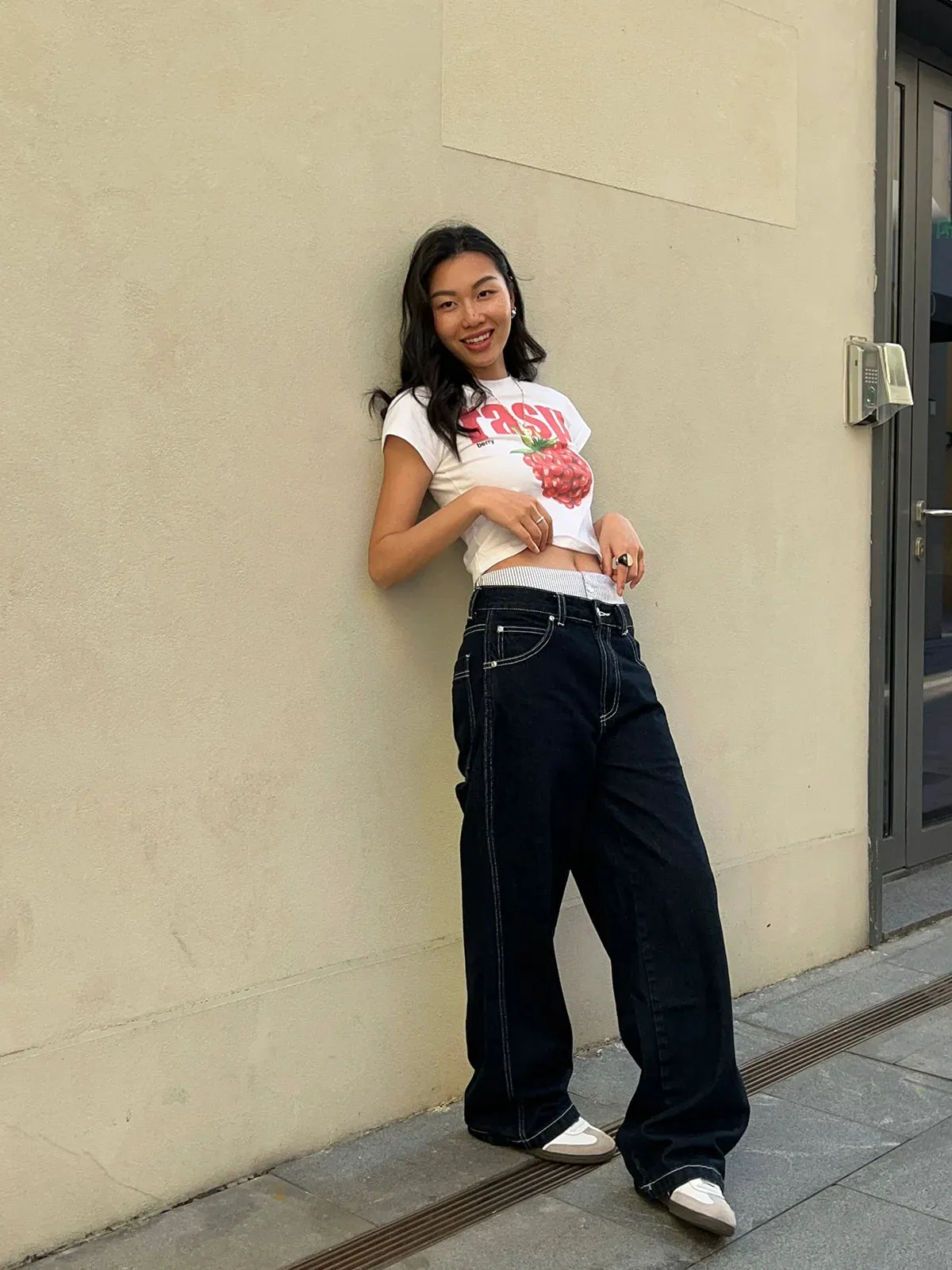 Chilling Wide-Leg Jeans