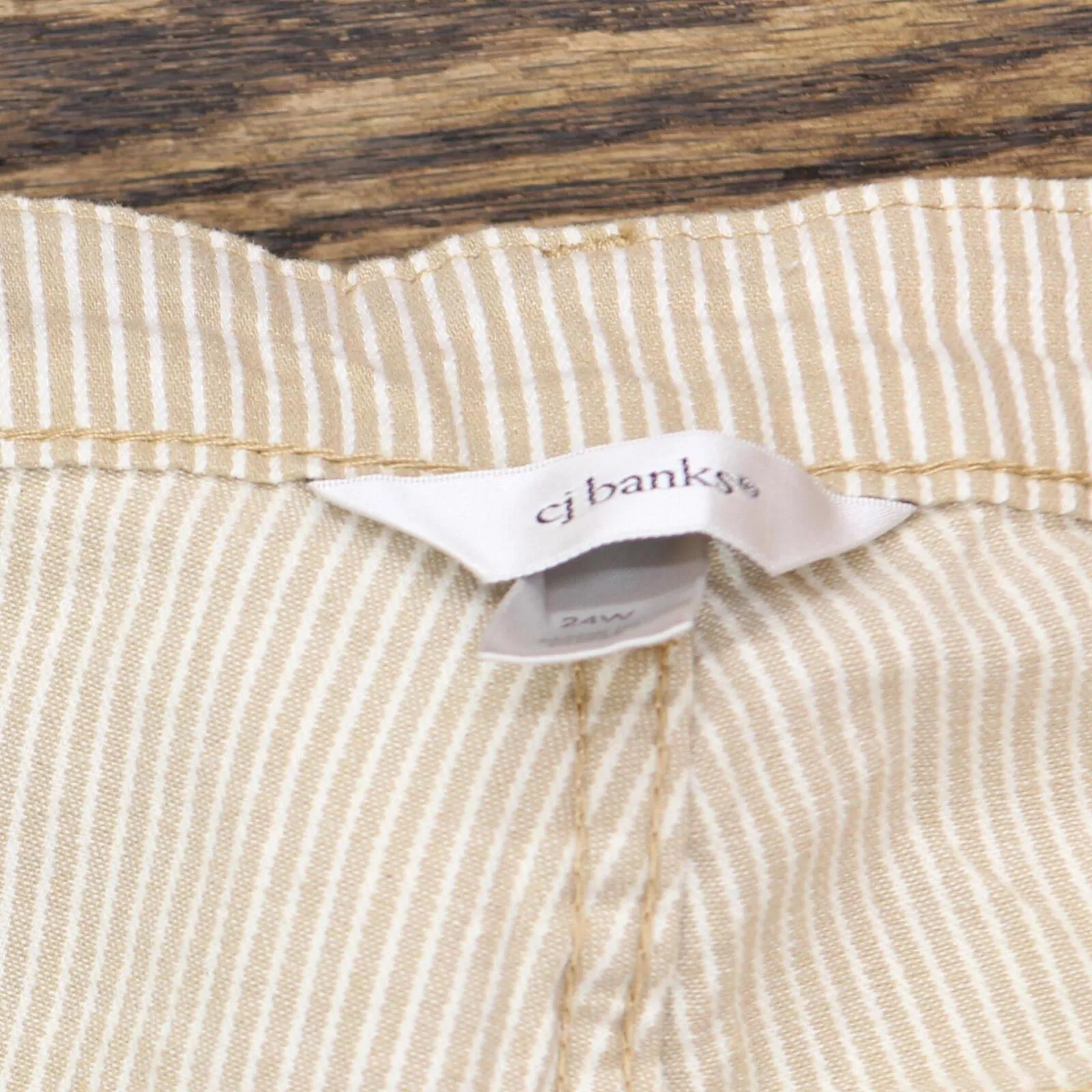 CJ Banks Womens Plus Size Cropped Shaped Fit Mid Rise Pinstripe Jeans 9763