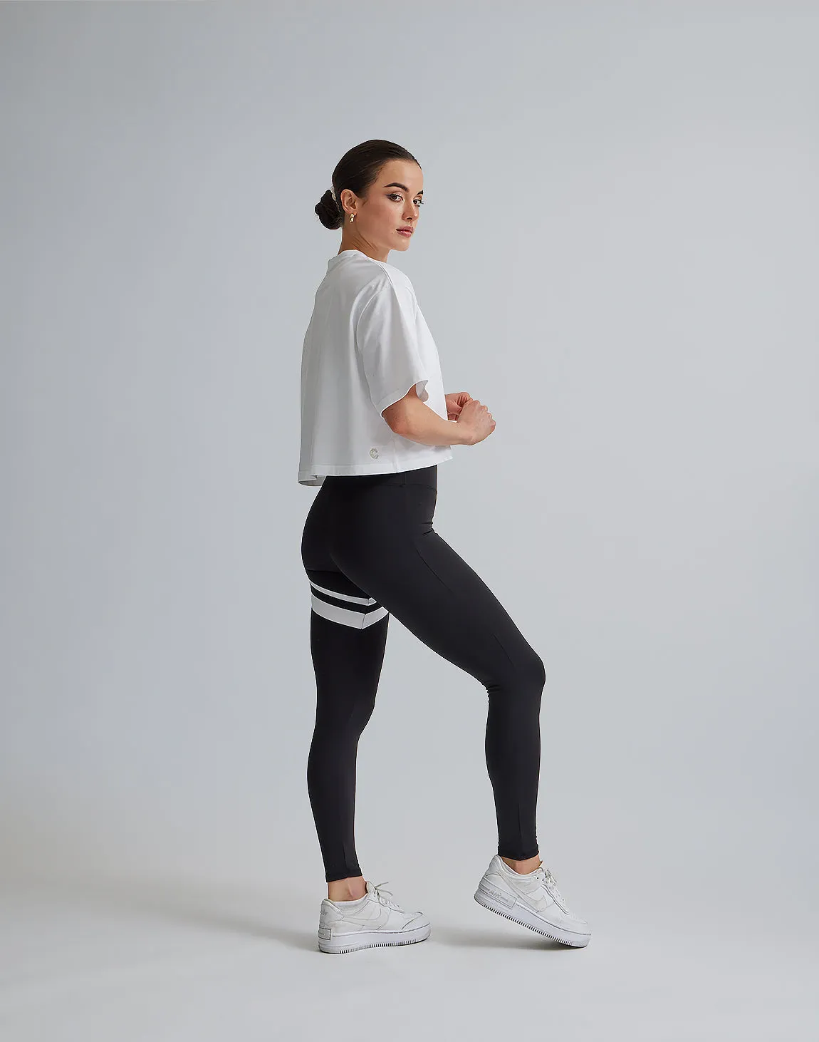 CRONOS WOMEN LOGO SHORT T-SHIRTS【WHITE】