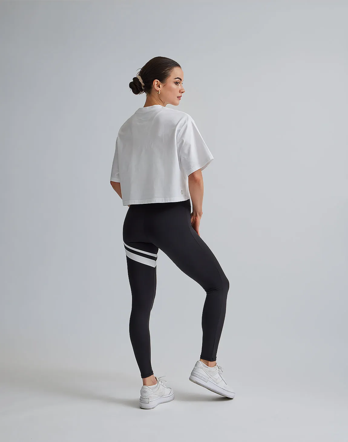 CRONOS WOMEN LOGO SHORT T-SHIRTS【WHITE】