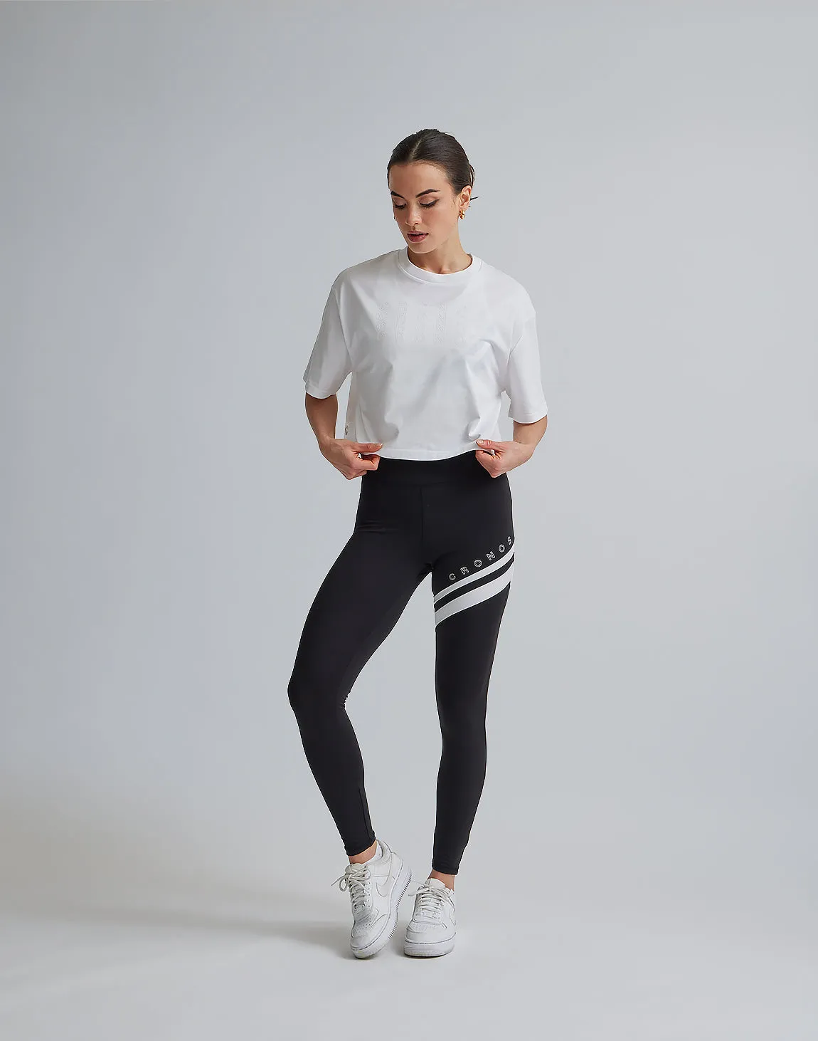 CRONOS WOMEN LOGO SHORT T-SHIRTS【WHITE】