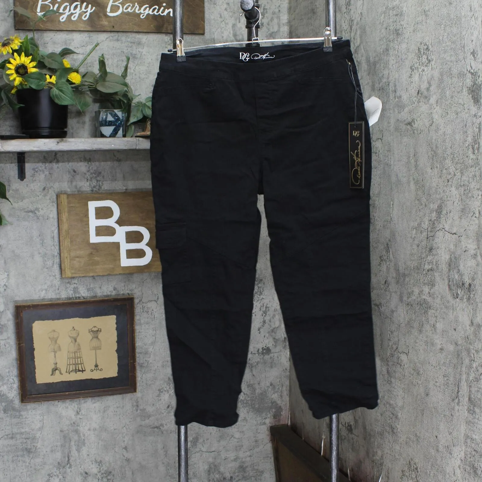 DG2 Womens Cropped Stretch Twill Cargo Jegging 685754 Black PL