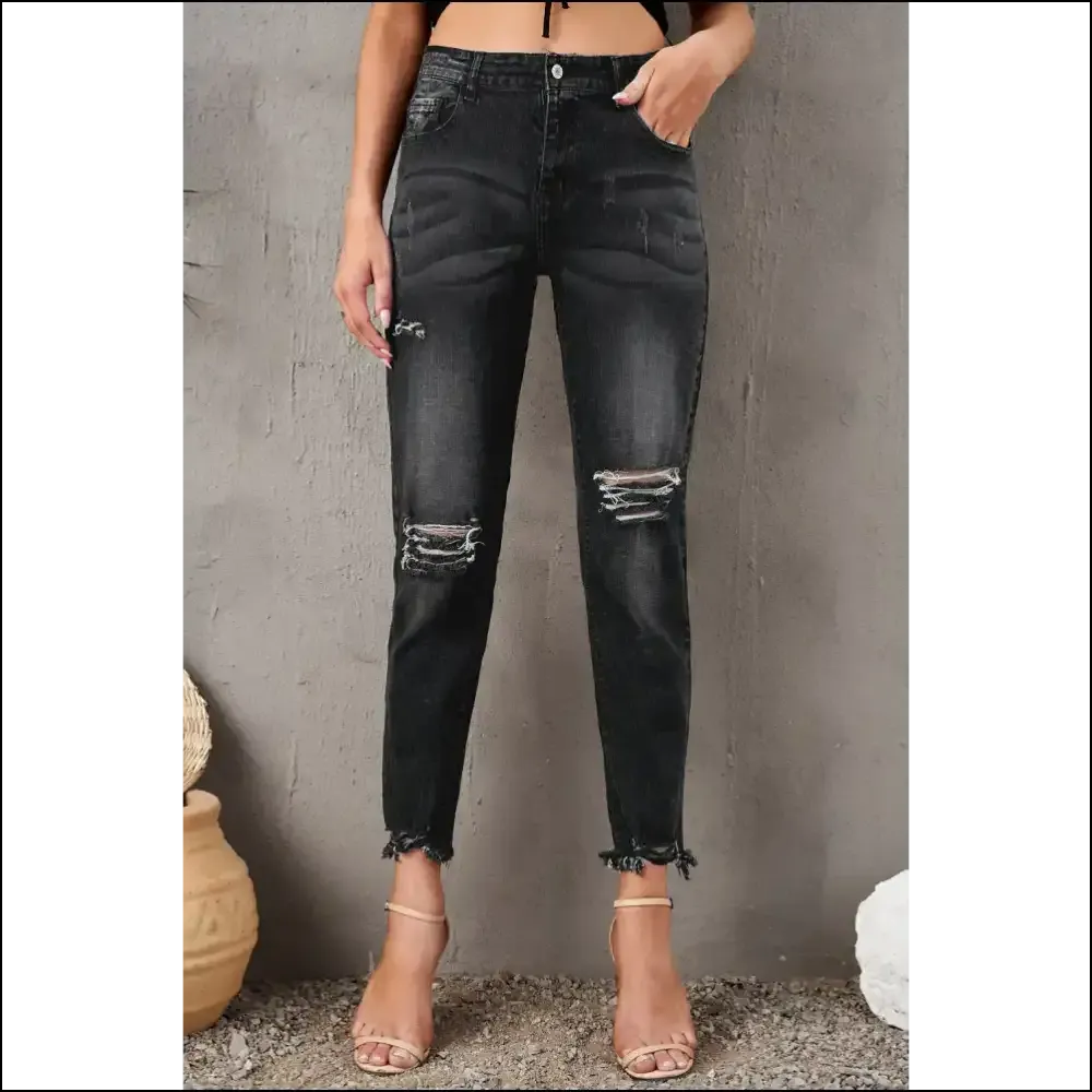 Distressed Cropped Jeans: for when Life Gets a Little Ripped! 😜👖