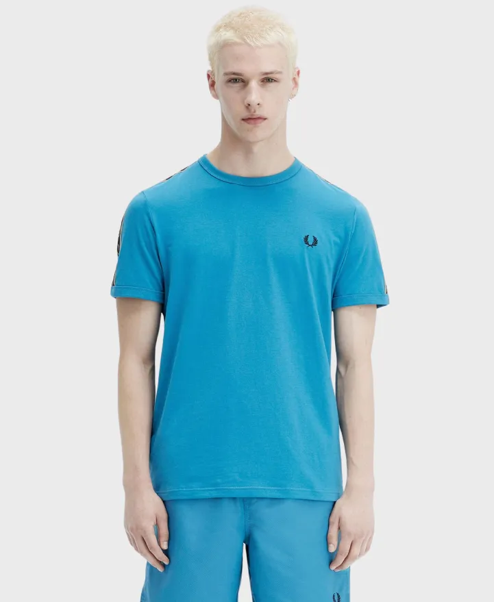 Fred Perry M4613 Contrast Tape Ringer T-Shirt W27 Rnwybay oc/ Wrmgry