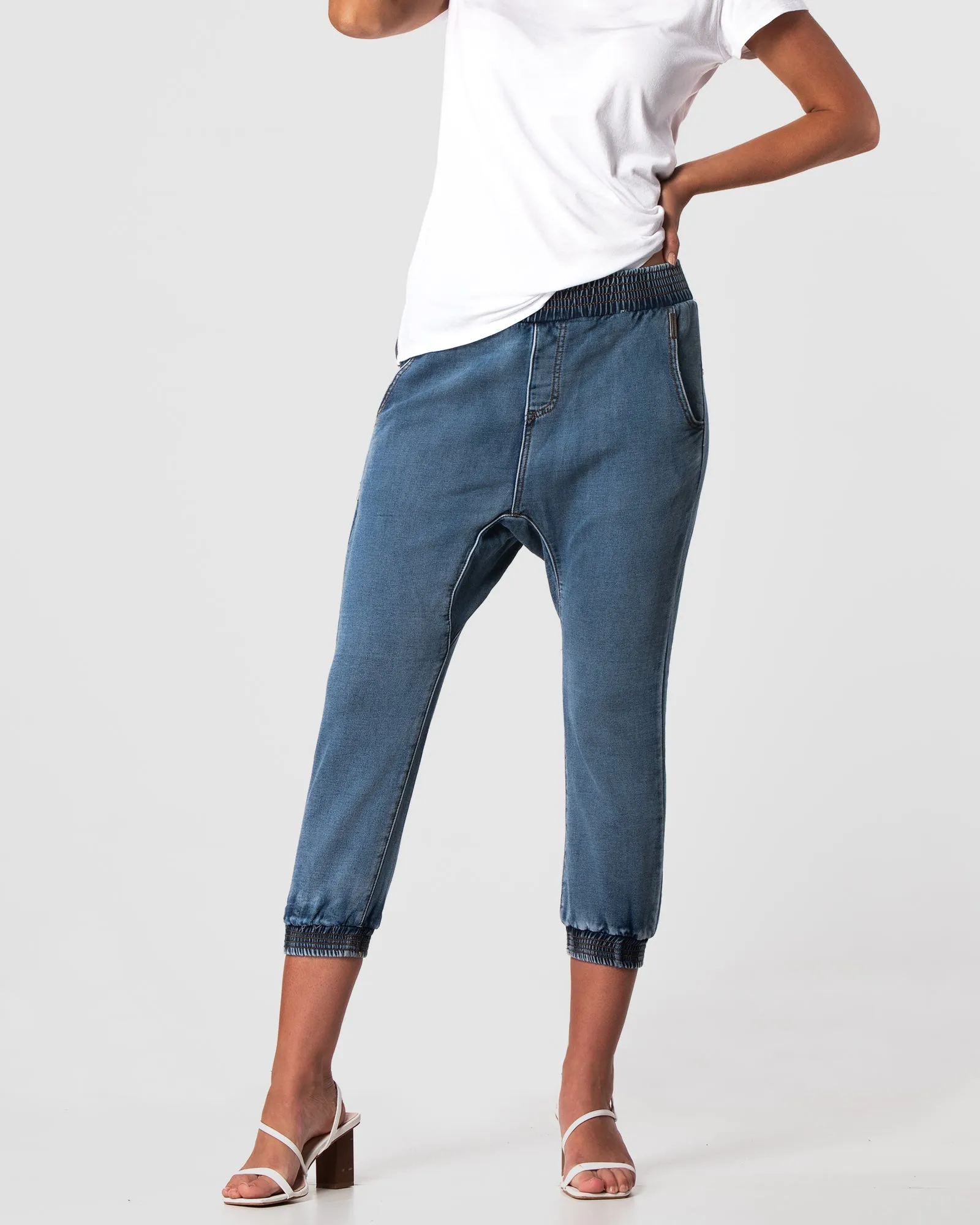 Heidi Blue Cropped Jeans