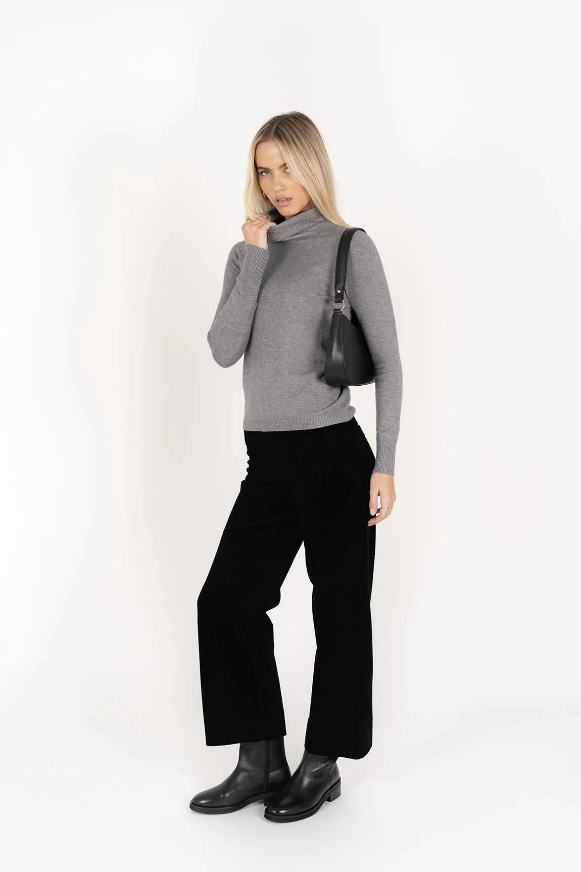 Humidity Fleetwood Cord Pant in Moss