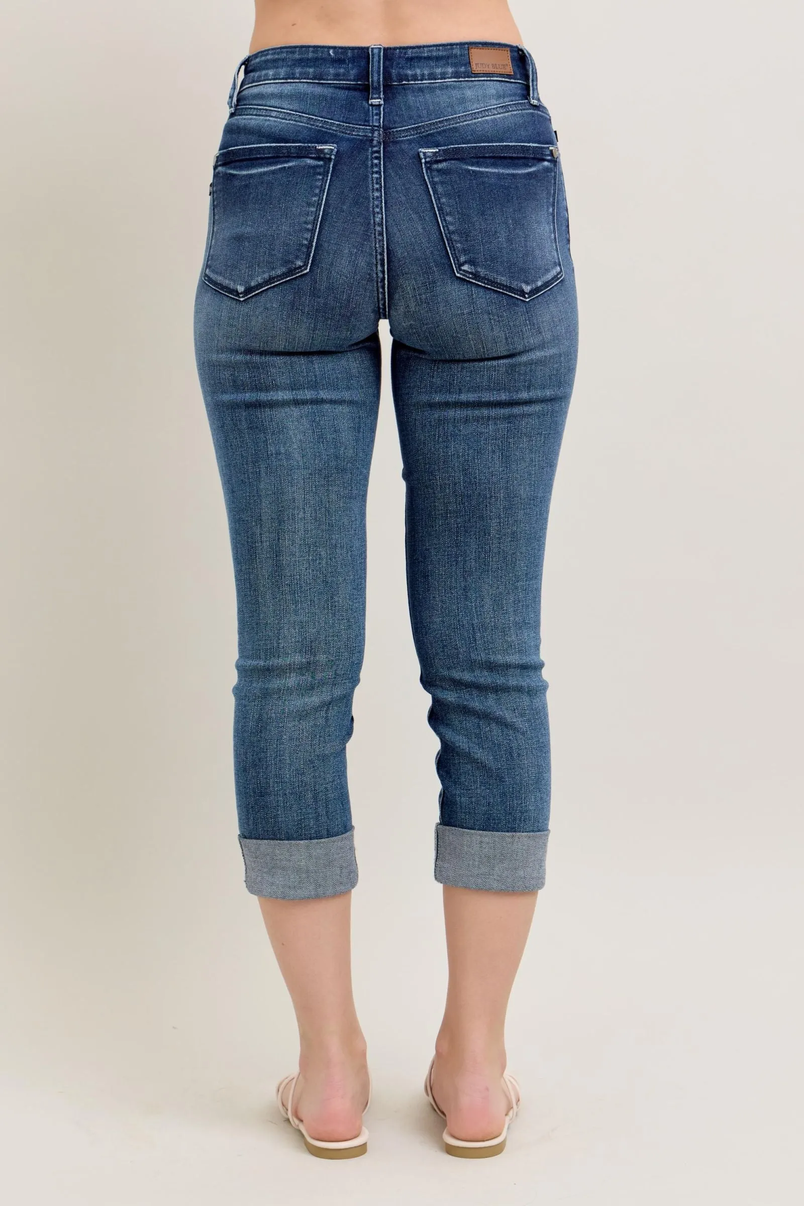 JUDY BLUE JESSIE MID RISE CUFFED CAPRI