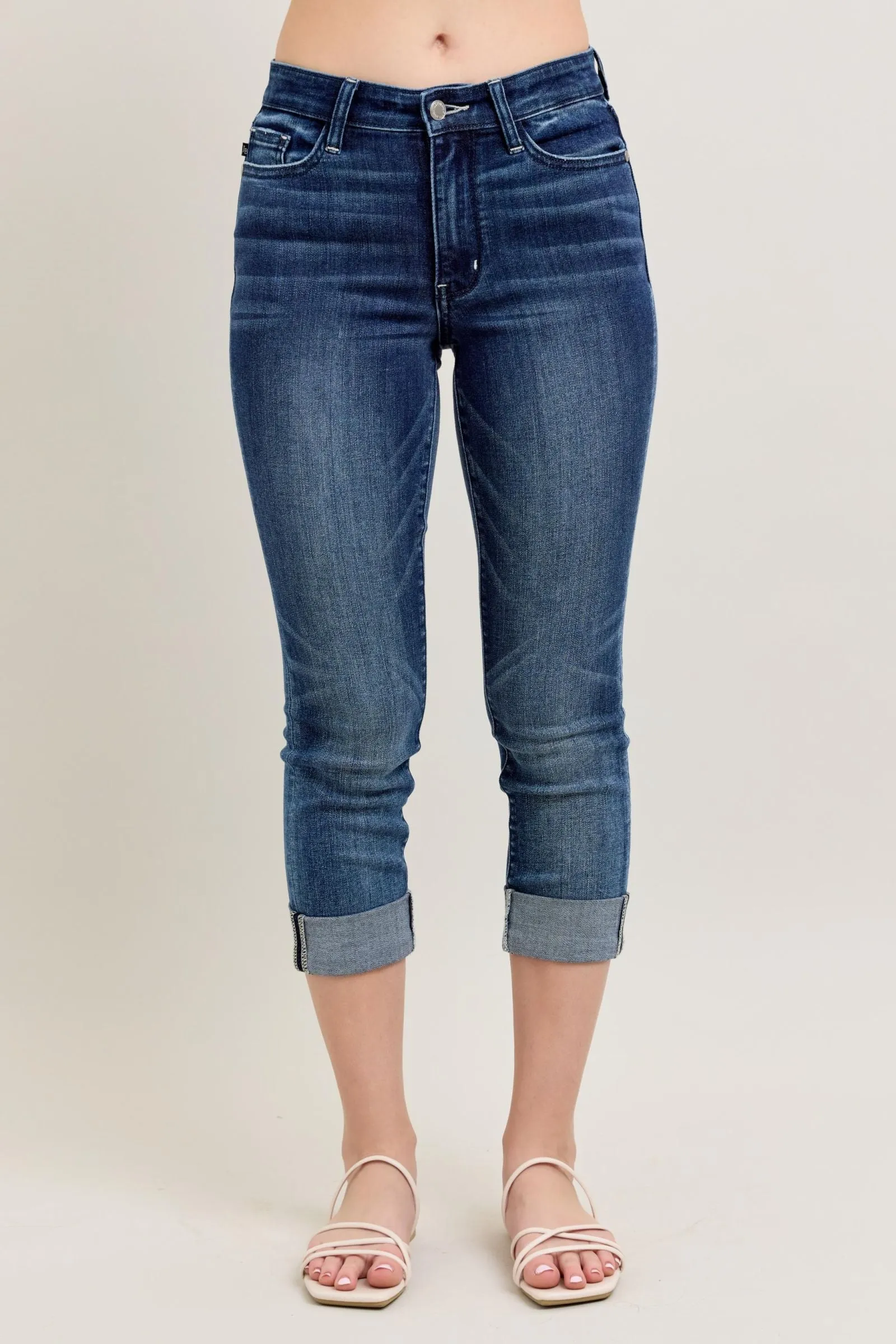 JUDY BLUE JESSIE MID RISE CUFFED CAPRI