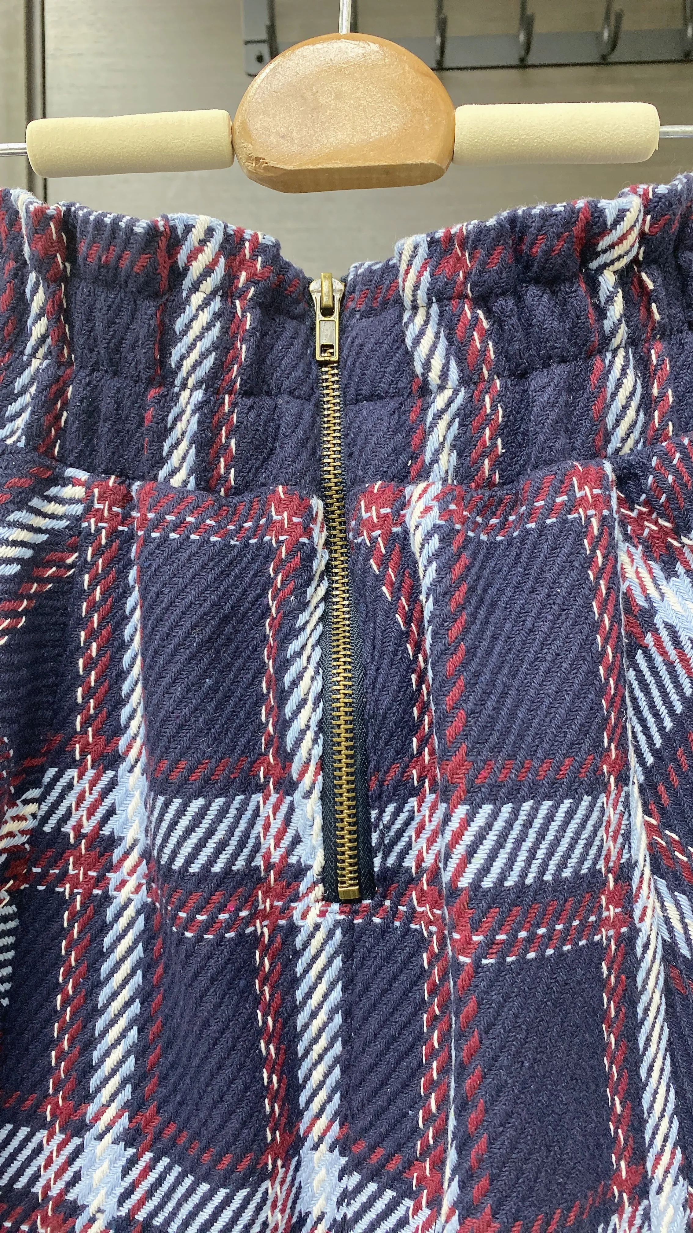 K536 寶藍斜紋針織梯型裙