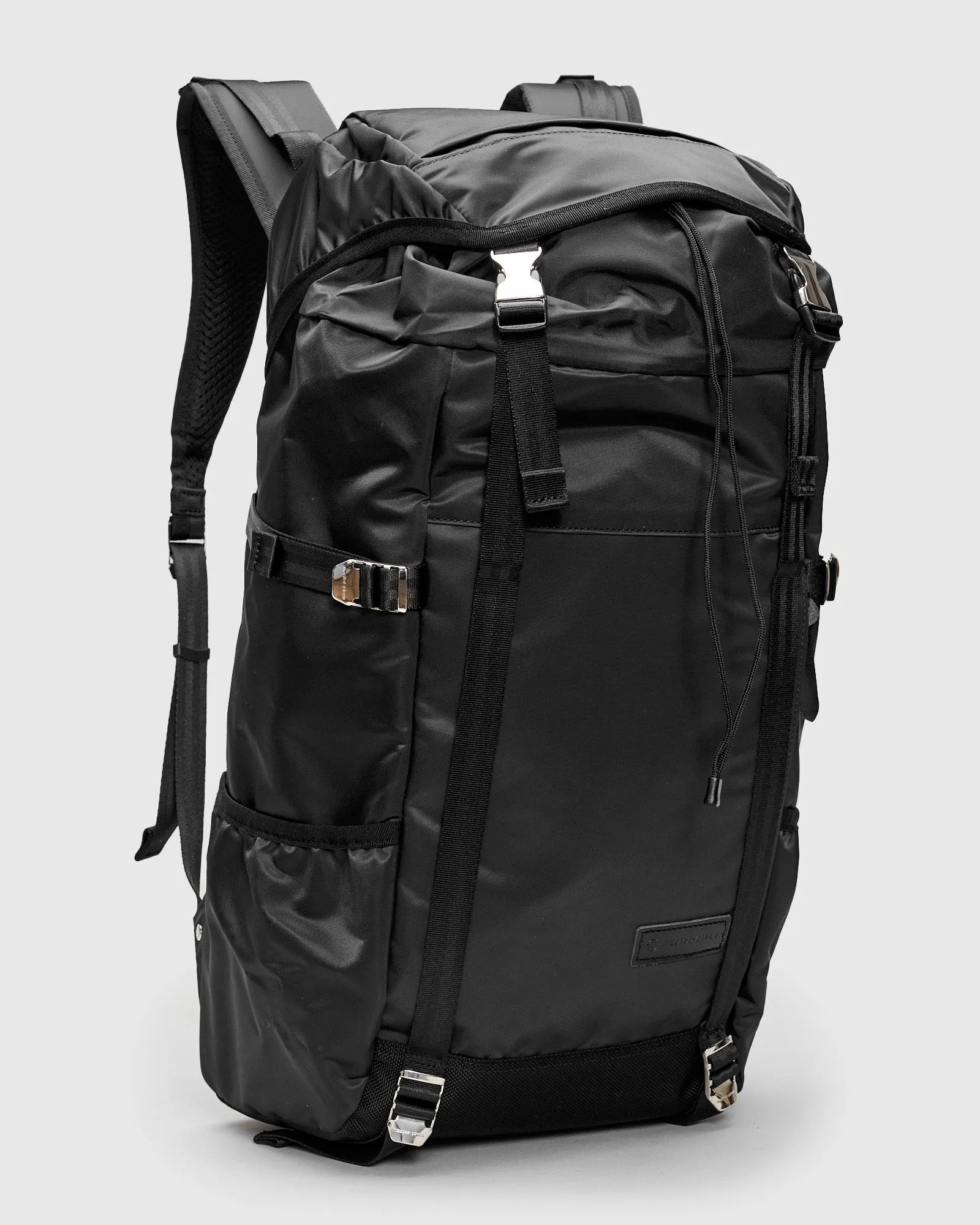 Lightning V2 Backpack in Black