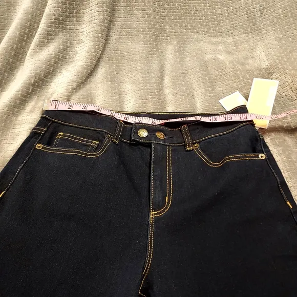 Michael Michael Kors Dark Wash Cropped Wide Leg Jeans in New Midnight sz…