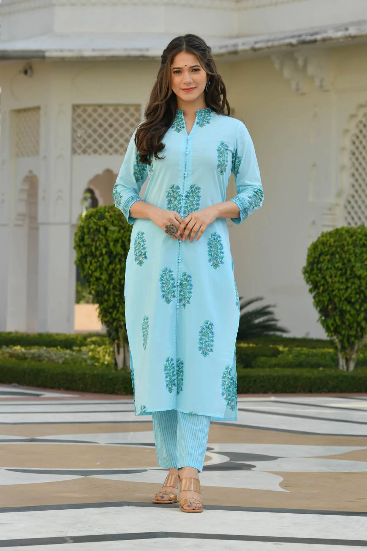 MULMUL EKAJA FLORAL-STRIPPED BLOCK PRINTED KURTA-PANTS & DUPATTA SET
