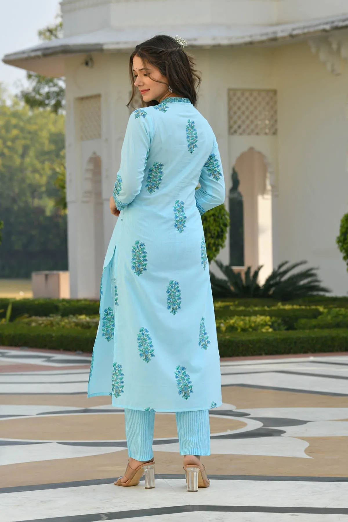 MULMUL EKAJA FLORAL-STRIPPED BLOCK PRINTED KURTA-PANTS & DUPATTA SET