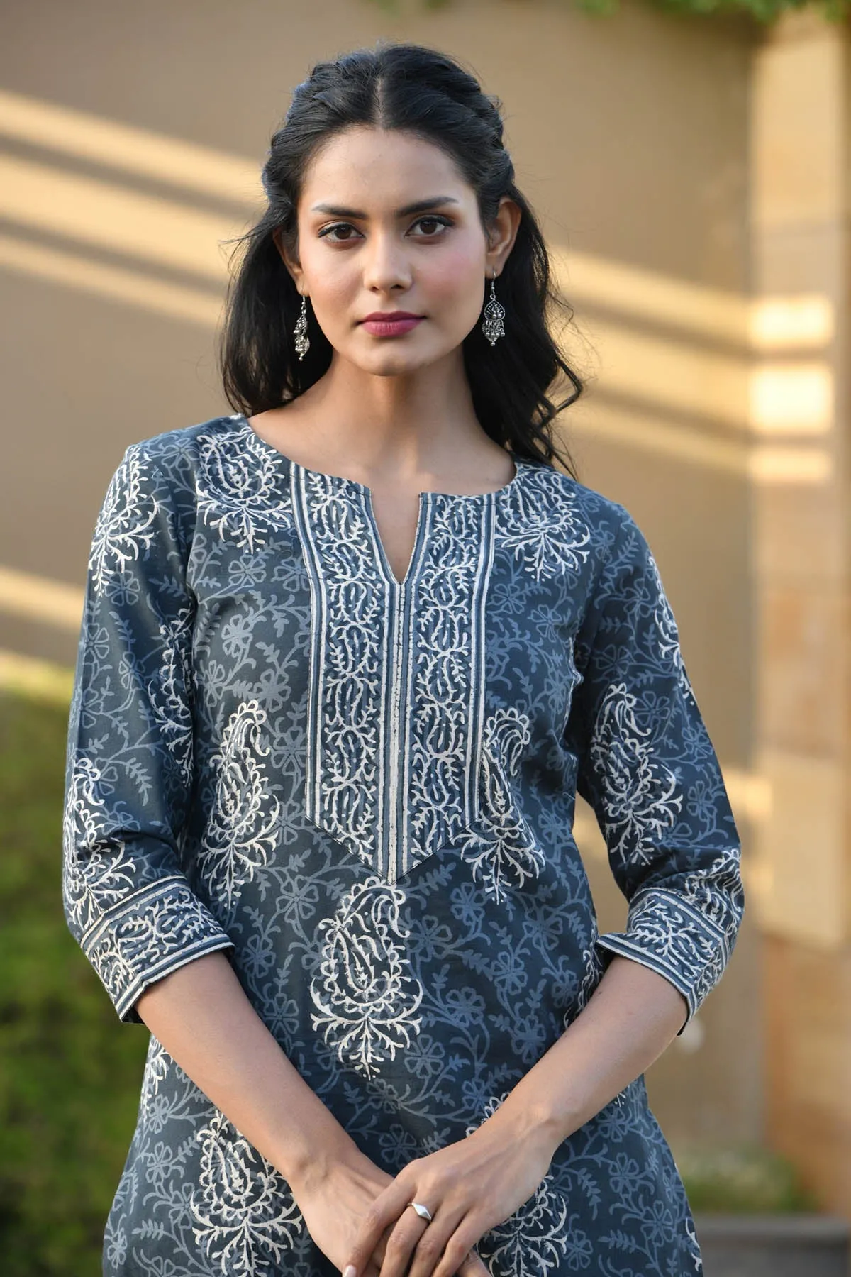 MULMUL IDHIKA BLOCK PRINTED KURTA-PANTS & DUPATTA SET