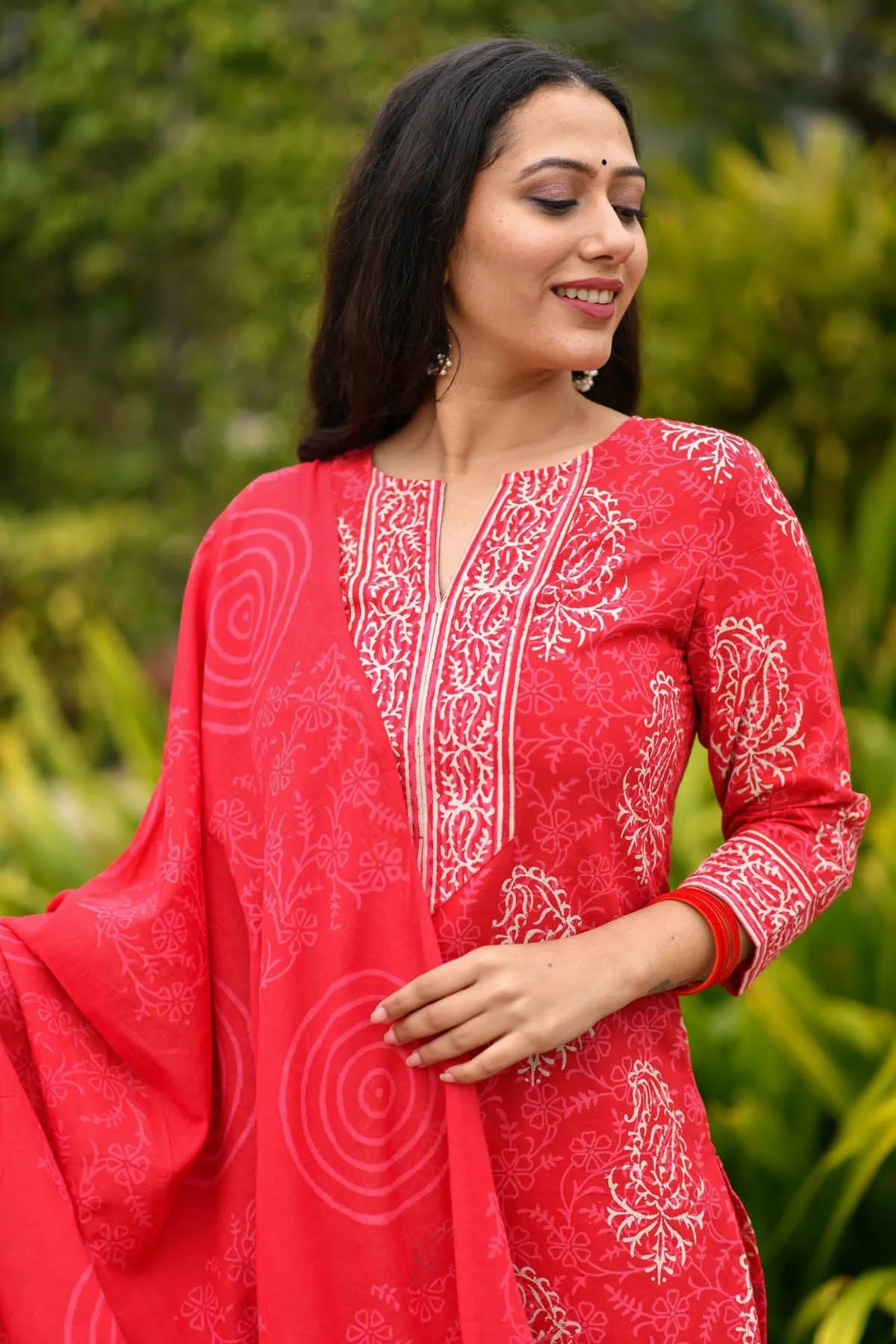 MULMUL KYNA BLOCK PRINTED KURTA-PANTS & DUPATTA SET