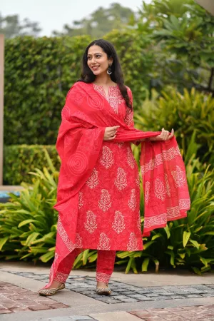 MULMUL KYNA BLOCK PRINTED KURTA-PANTS & DUPATTA SET