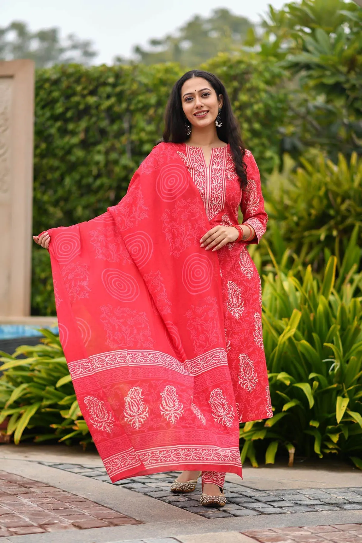 MULMUL KYNA BLOCK PRINTED KURTA-PANTS & DUPATTA SET