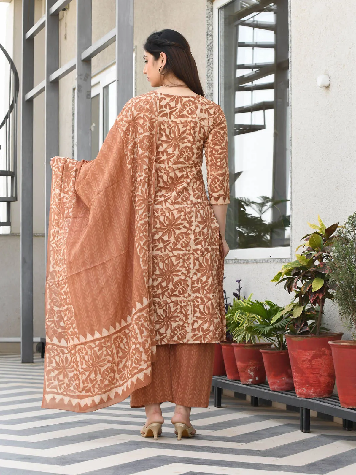 MULMUL TARITA BLOCK PRINTED KURTA-PANTS & DUPATTA SET