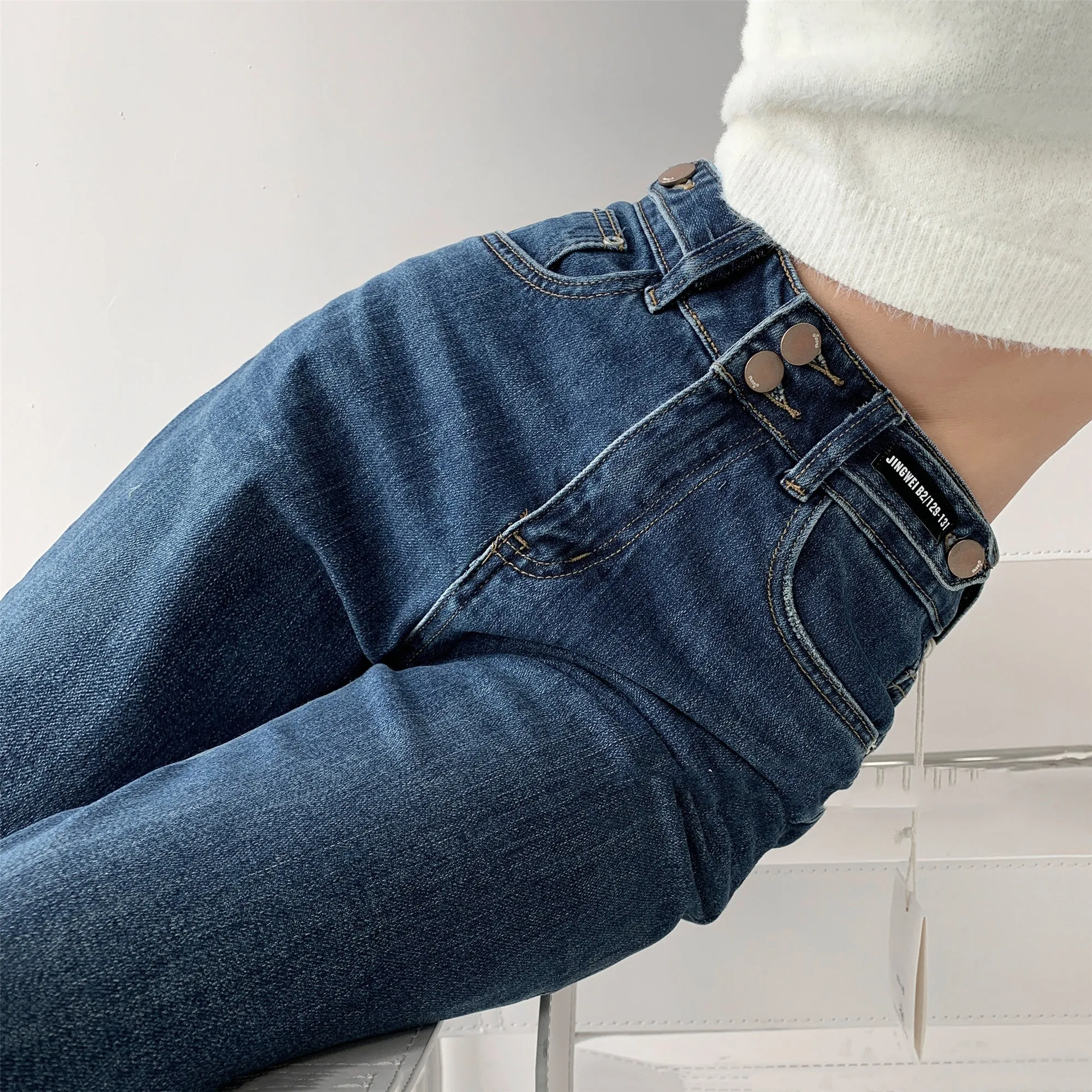 Multi-Button Cropped Jeans