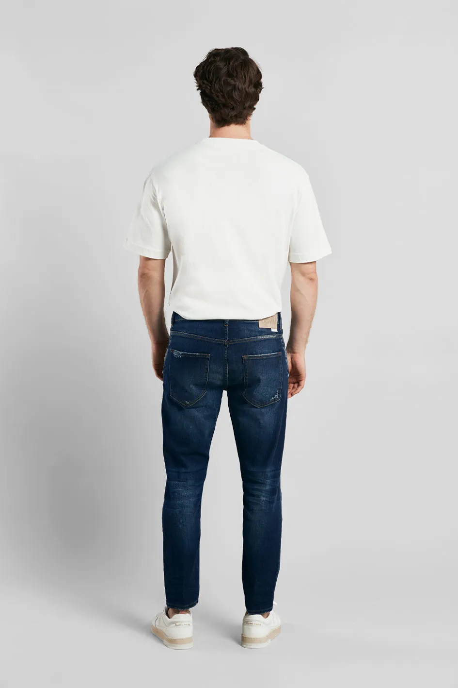 NECKARAU | TWISTED CROPPED