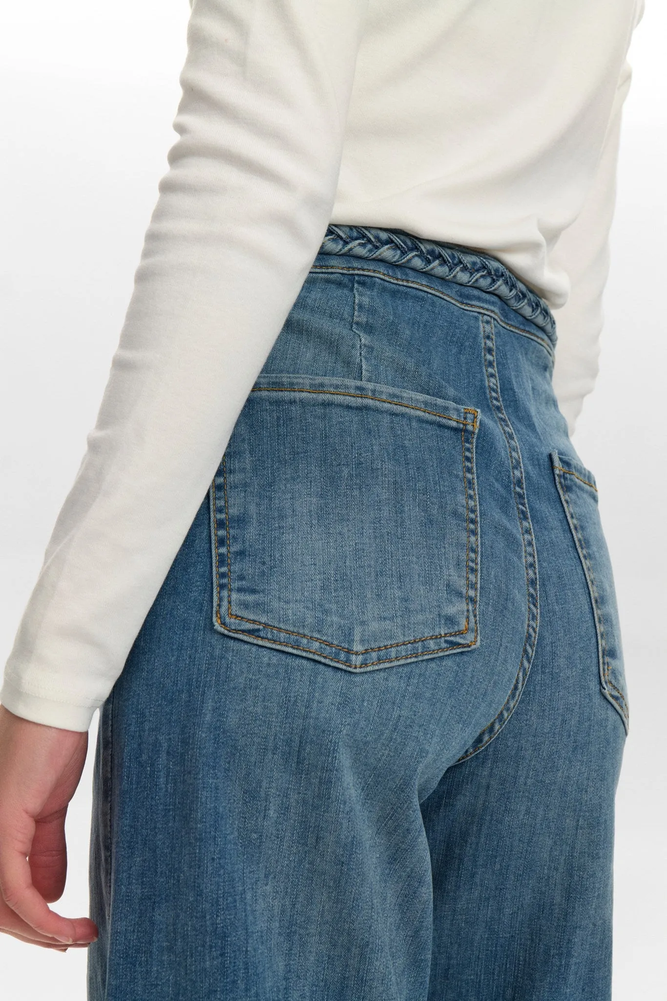 NUPARIS CROPPED JEANS  - Light Denim Blue 2