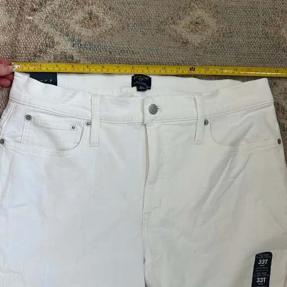 NWT J.Crew White Signature Stretch Mid-Rise Tall Flare Crop Jean Size 33T BP363