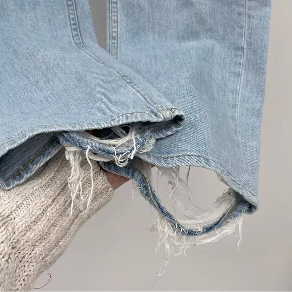 Paige Jeans Noella Factory Distressed Cropped Blue Sz 26