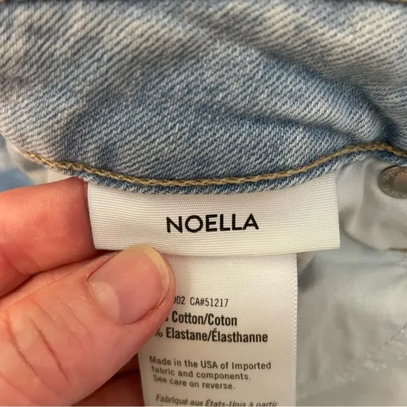 Paige Jeans Noella Factory Distressed Cropped Blue Sz 26