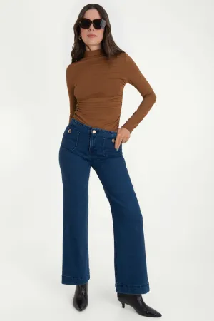 Pantalón de denim cropped flare bolsillos con botón