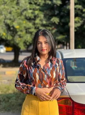 Printed Cropped Cotton Shirt – Trendy Design & Comfortable Style