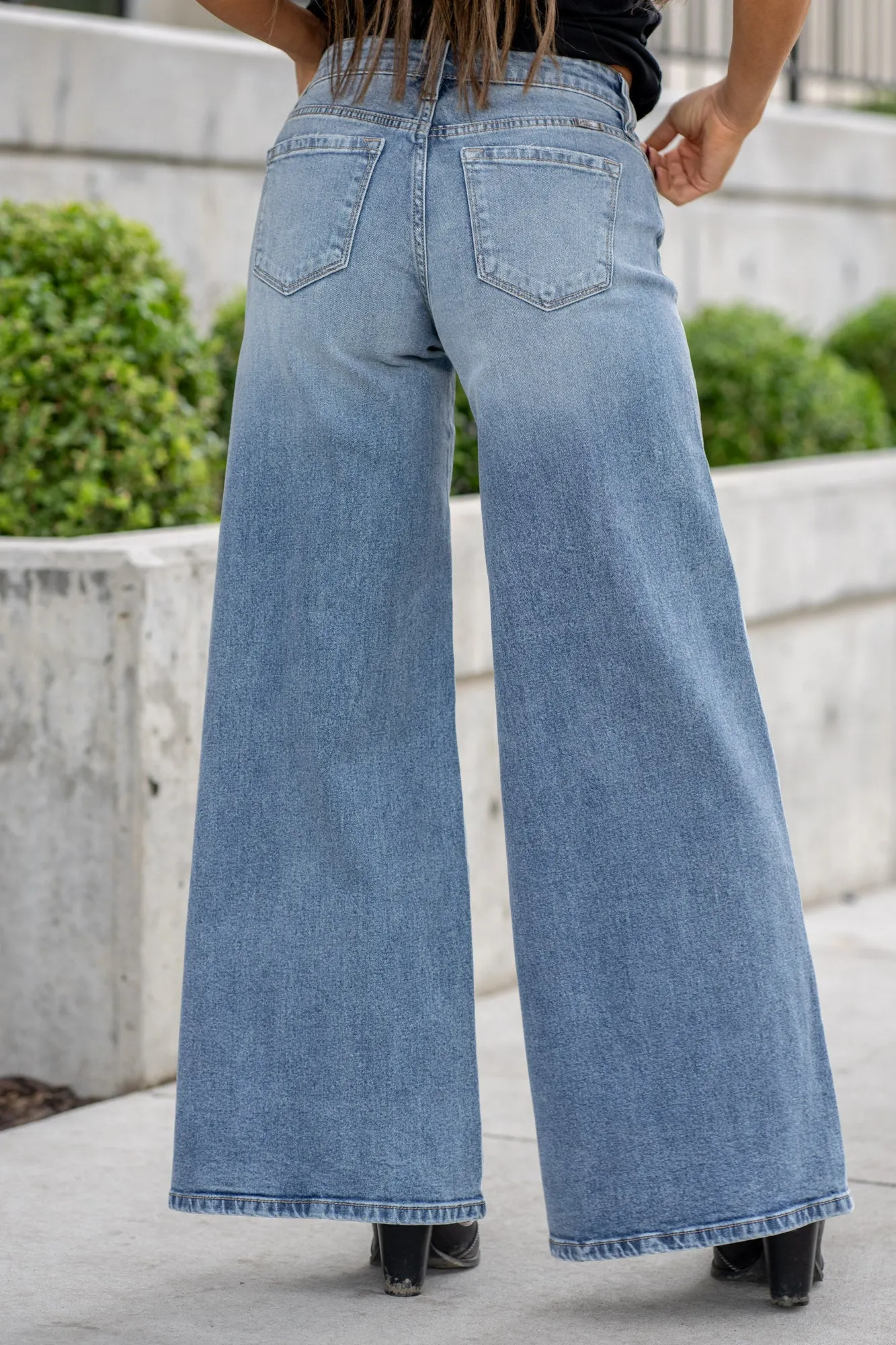 Renee Mid Rise Super Wide Leg
