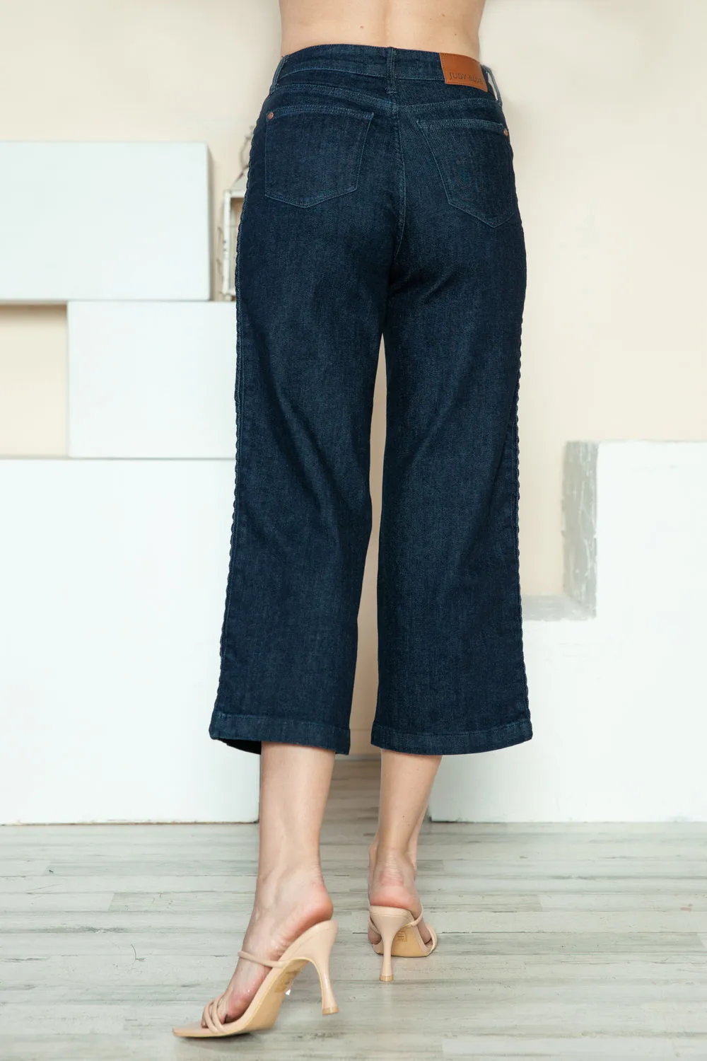 SIDE SEAM BRAID DETAIL CROP WIDE LEG JEANS
