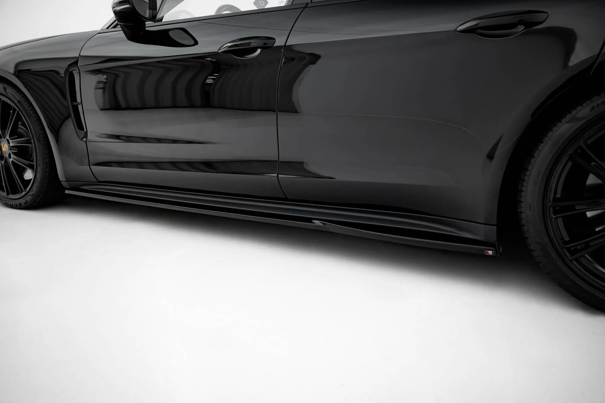 Side Skirts Diffusers V.2 Porsche Panamera Turbo S E-Hybrid / Panamera E-Hybrid 971