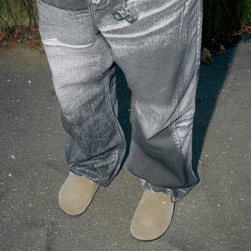 Wide-Leg Distressed Jeans