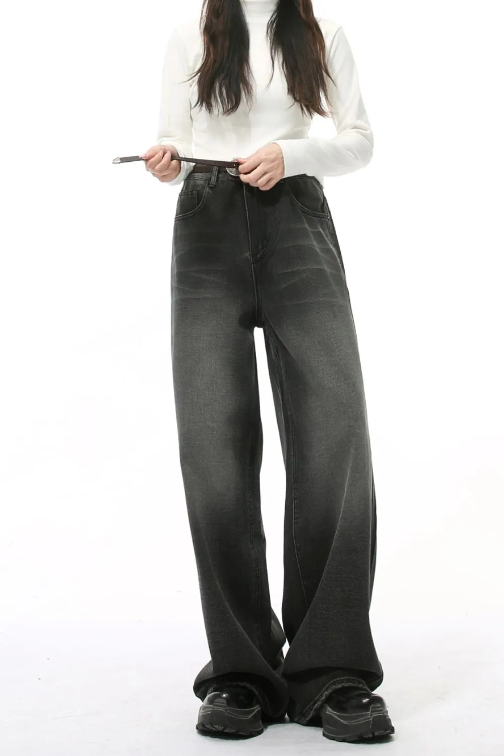 Wide Leg Pocketed Jeans