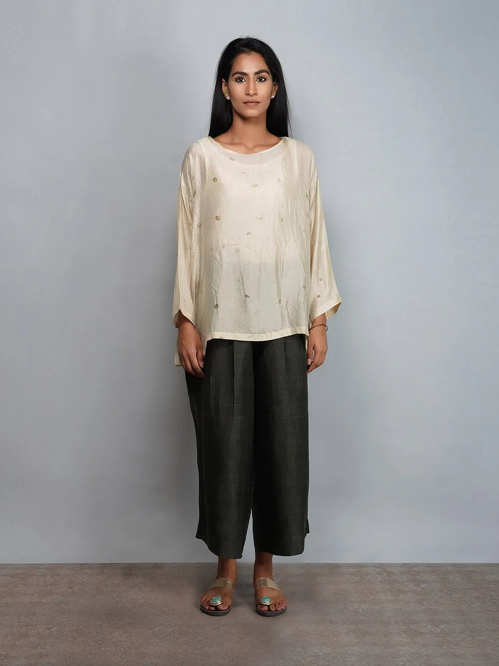 Yavi   I   Silk Top With Printed Pants And Scarf