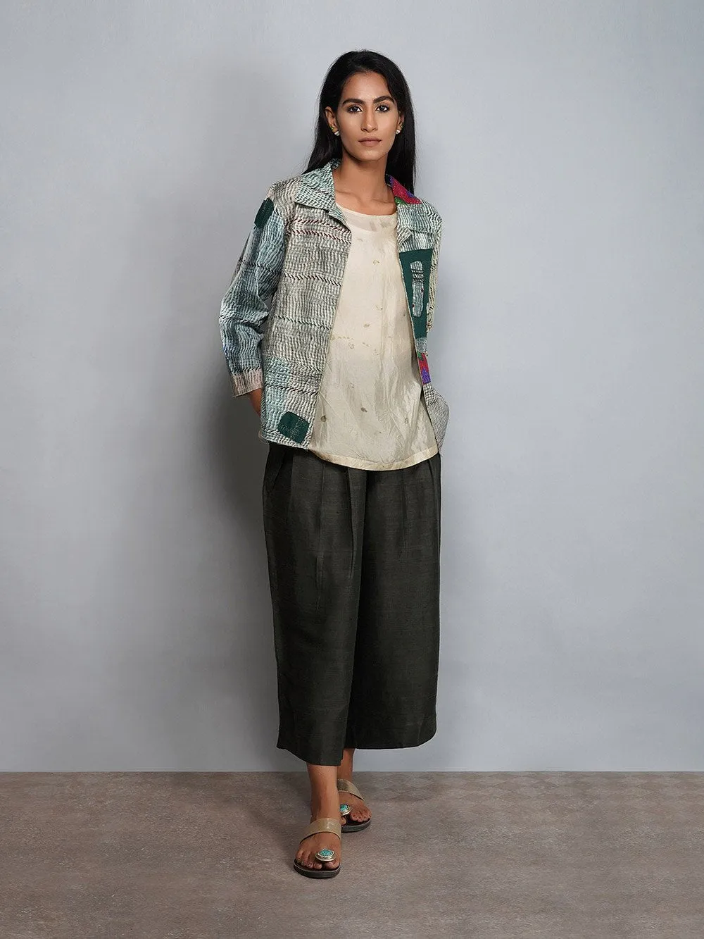 Yavi   I   Silk Top With Printed Pants And Scarf